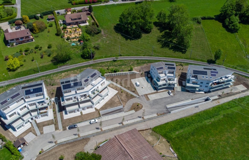 Spacieuse et lumineuse surface commerciale neuve de 97 m2