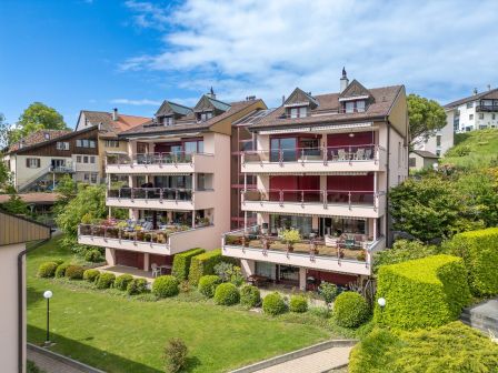 Appartement 3,5 pièces avec spacieuse terrasse - Vue sur le lac et les Alpes – Quartier paisible et préservé