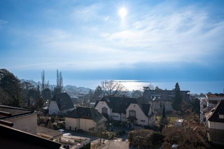 Duplex de 5.5 pièces en attique avec vue lac et montagnes