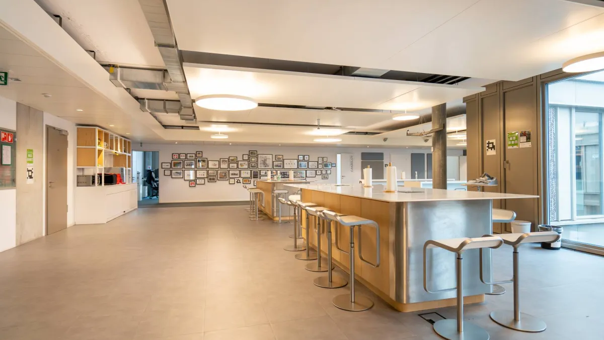 Vos bureaux au dernier étage dans le dynamique quartier de Malley