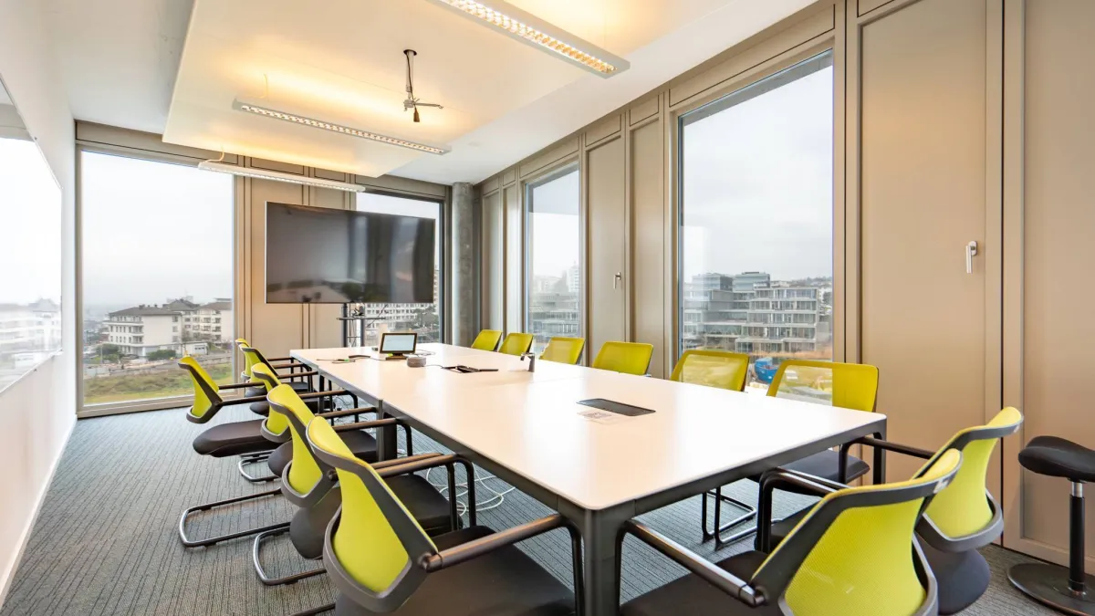 Vos bureaux au dernier étage dans le dynamique quartier de Malley