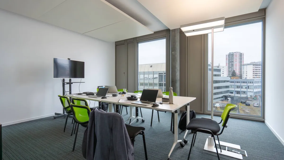 Vos bureaux au dernier étage dans le dynamique quartier de Malley