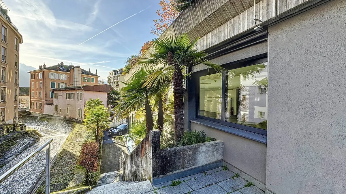 Loft contemporain de 300 m² avec jardin privé au centre de Montreux