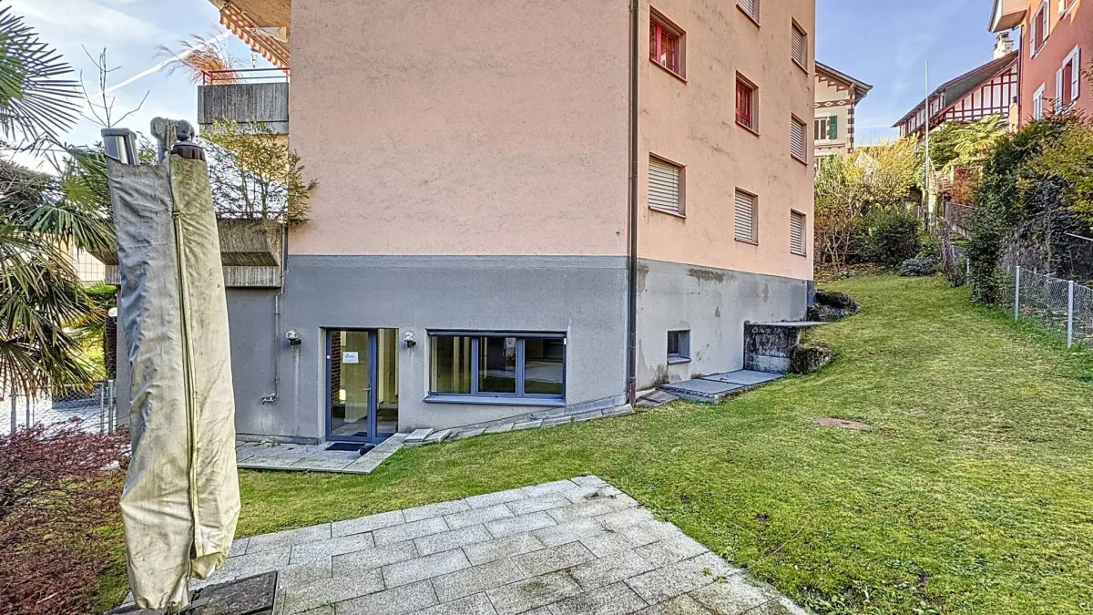 Loft contemporain de 300 m² avec jardin privé au centre de Montreux