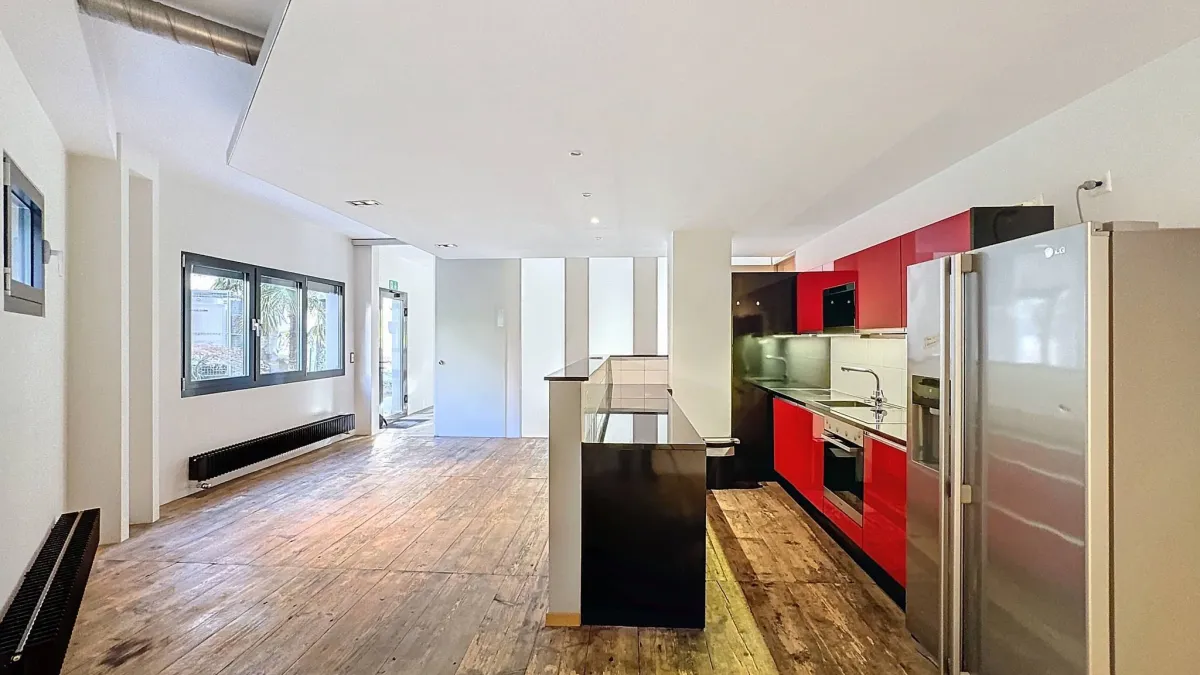 Loft contemporain de 300 m² avec jardin privé au centre de Montreux