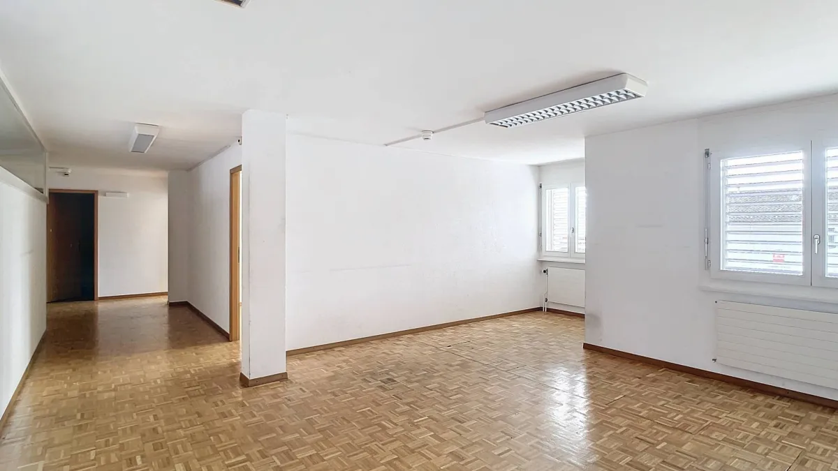 Bureaux de 300 m2 idéalement situés