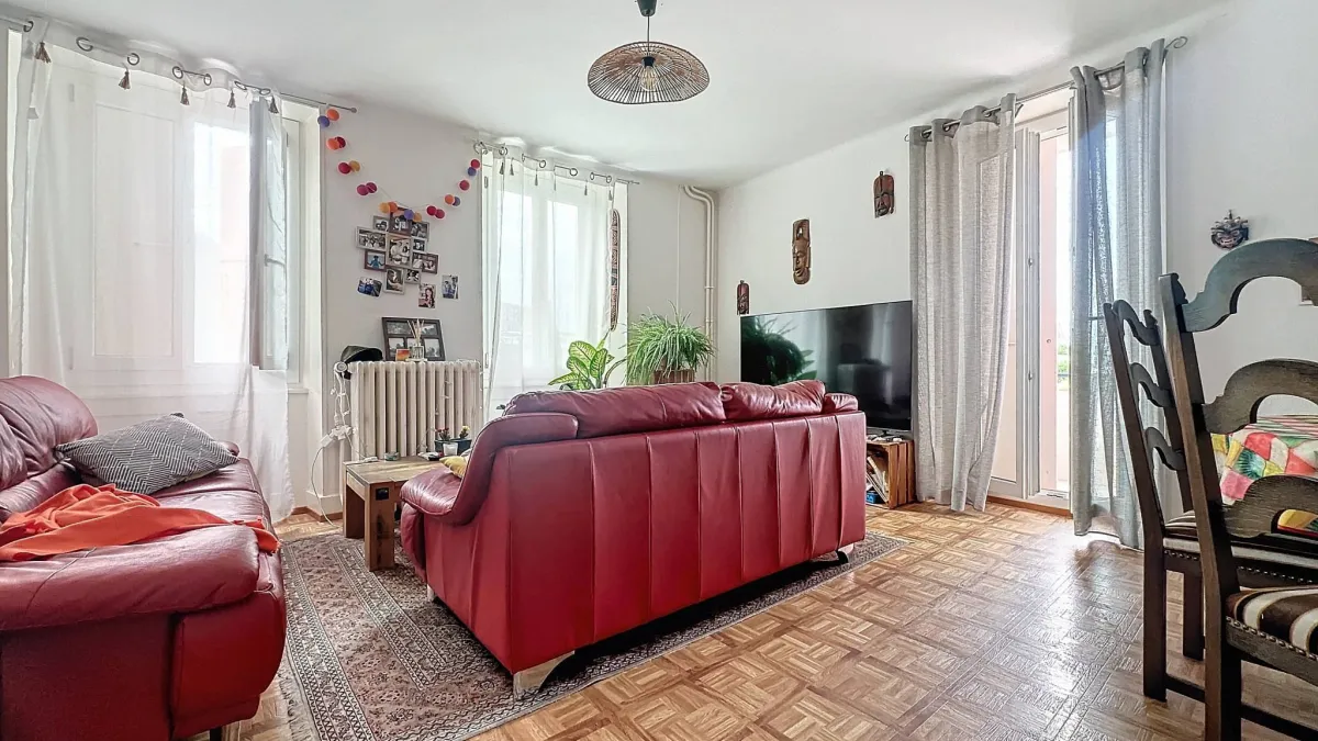 Immeuble idéal pour investisseur ou pour une grande famille