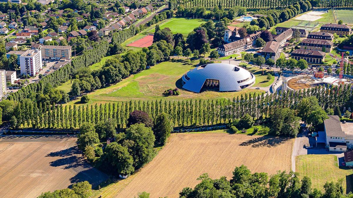 Luxueux 4.5 pièces traversant avec balcon couvert de 76m2 et vue lac