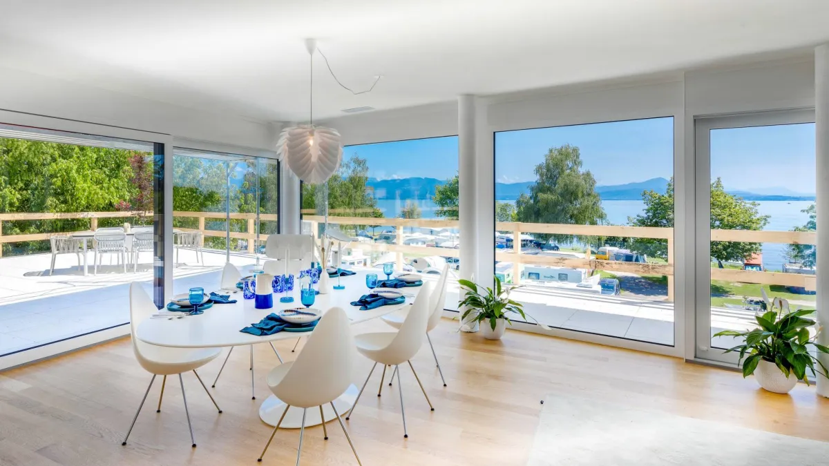 Luxueux 4.5 pièces traversant avec balcon couvert de 76m2 et vue lac