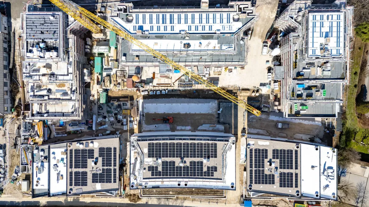 Luxueux 4.5 pièces d'angle de 168m2 avec terrasse de 117m2 au 2ème étage