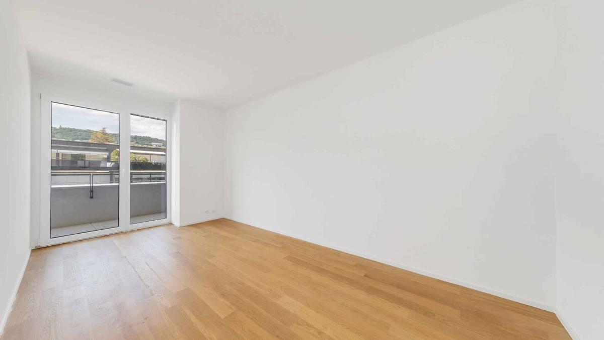 Luxueux 4.5 pièces traversant avec balcon couvert de 76m2 et vue lac