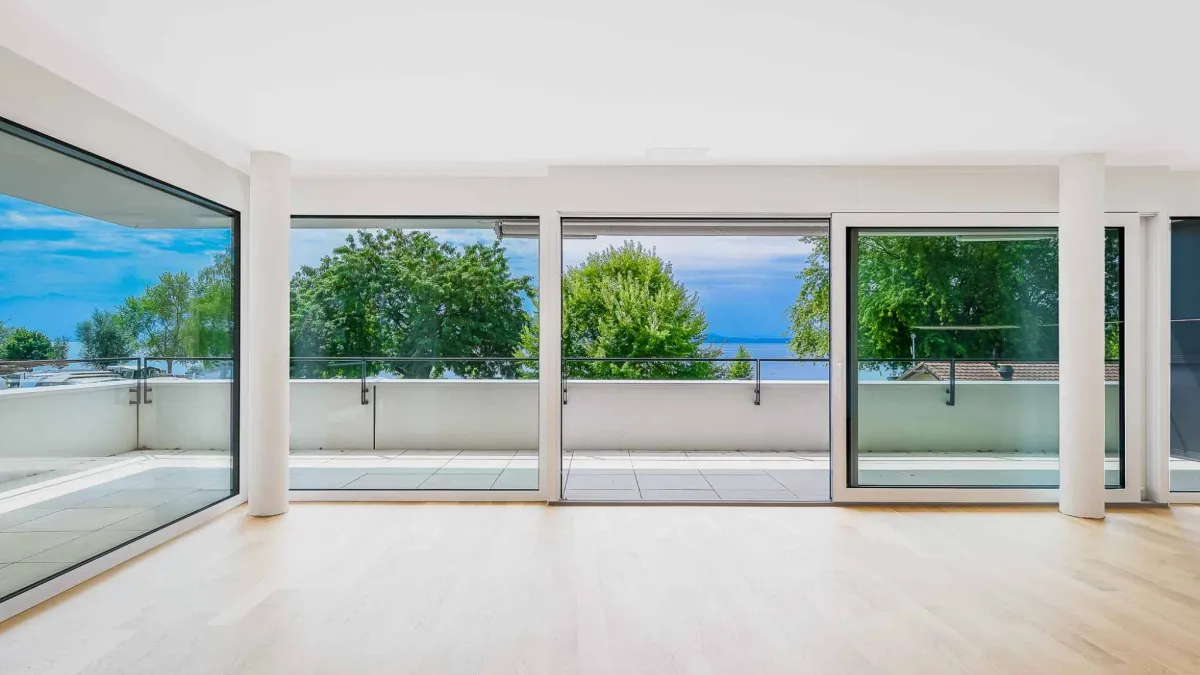 Luxueux 4.5 pièces traversant avec balcon couvert de 76m2