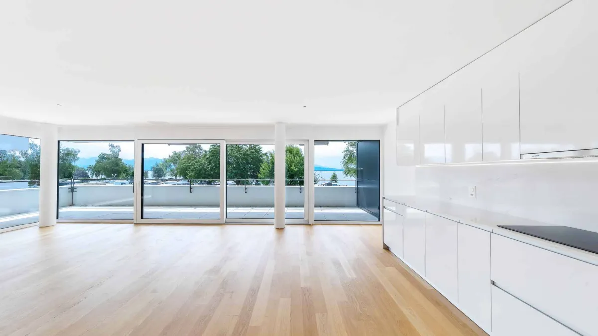 Luxueux 4.5 pièces traversant avec balcon couvert de 76m2