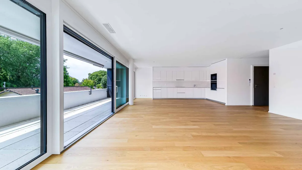 Luxueux 4.5 pièces traversant avec balcon couvert de 76m2