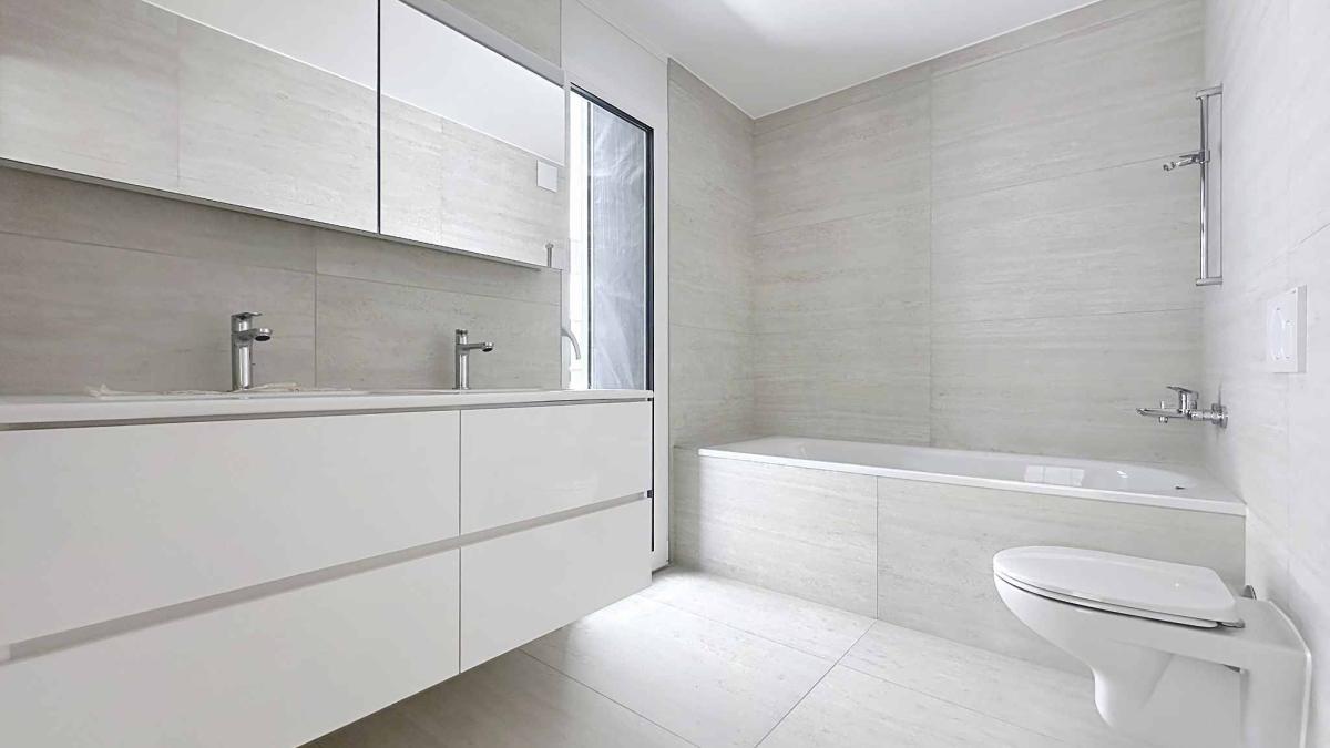 Luxueux 4.5 pièces traversant avec balcon couvert de 76m2