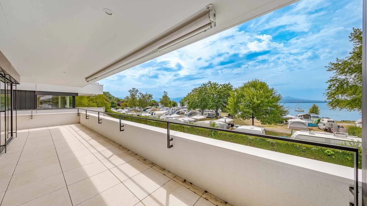 Luxueux 4.5 pièces traversant avec balcon couvert de 76m2
