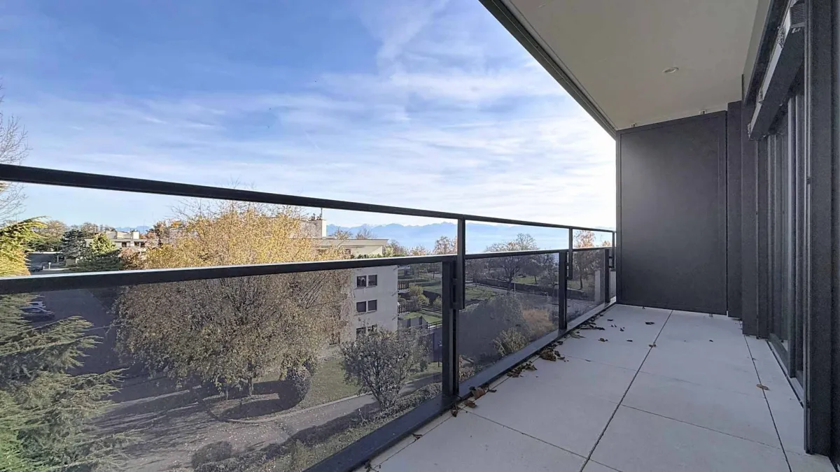Appartement neuf de 3.5 pièces avec 2 balcons couverts