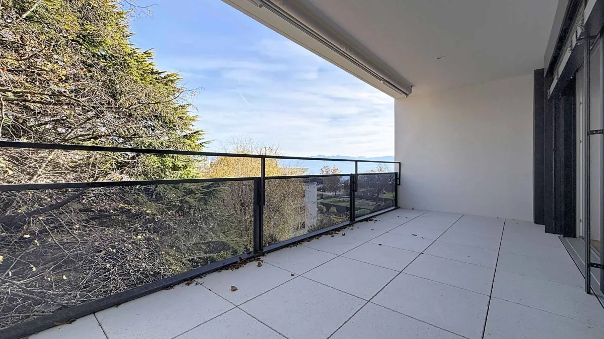 Appartement neuf de 3.5 pièces avec 2 balcons couverts