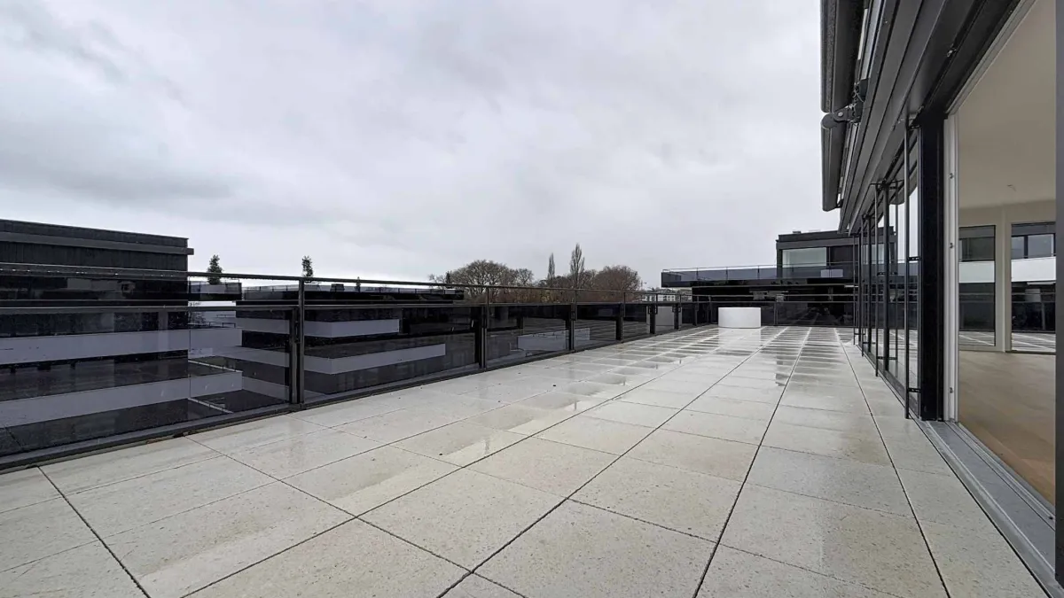 Attique neuf de 4.5 pièces avec rooftop terrasse