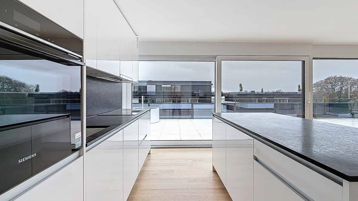 Attique neuf de 4.5 pièces avec rooftop terrasse