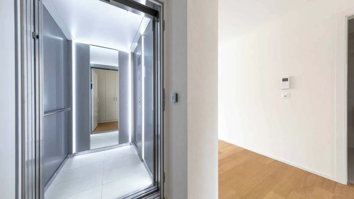 Luxueux 4.5 pièces au 2ème étage avec terrasse de 117m2, balcon de 47m2 et ascenseur privatif 
