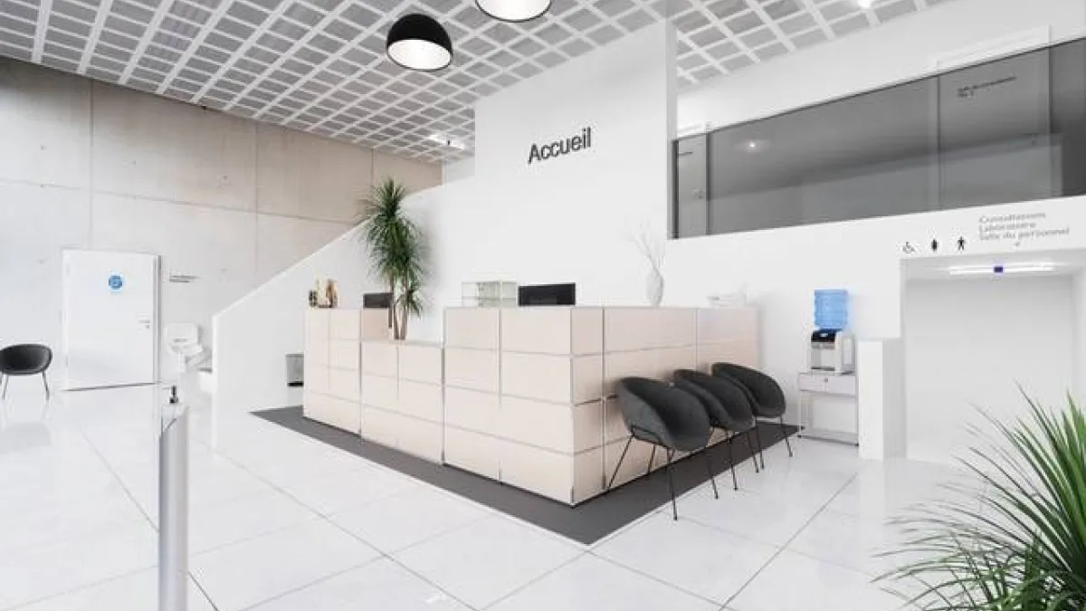 Spacieuse arcade contemporaine de 132 m², adaptée à de multiples activités