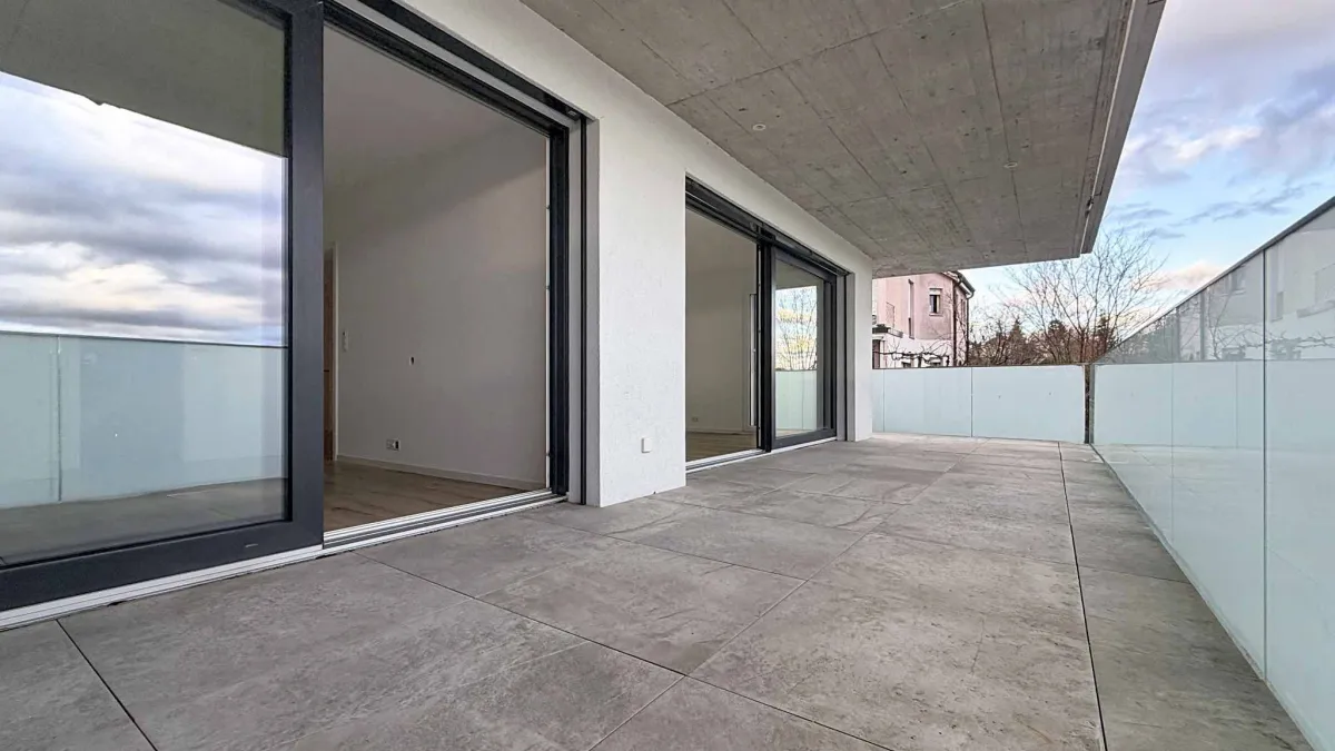 Duplex de 4.5 pièces avec sous-sol, jardin et vue sur le lac