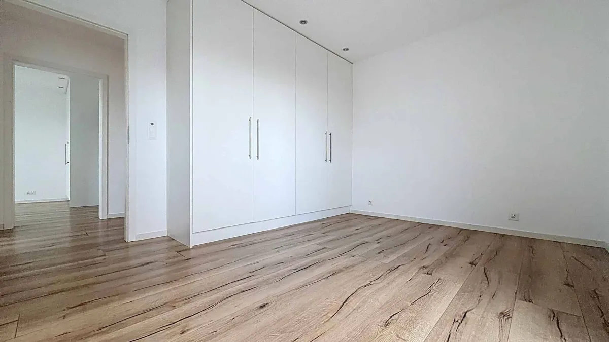 Duplex de 4.5 pièces avec sous-sol, jardin et vue sur le lac