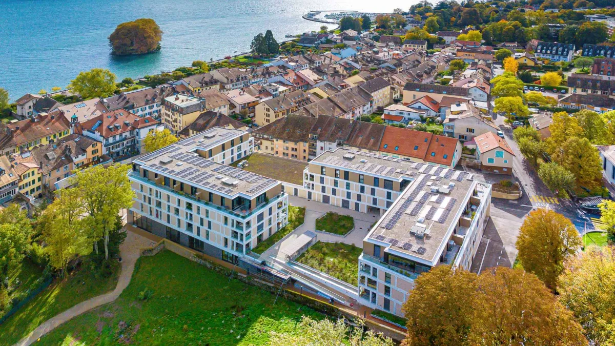 Arcades commerciales sises au Centre de Rolle