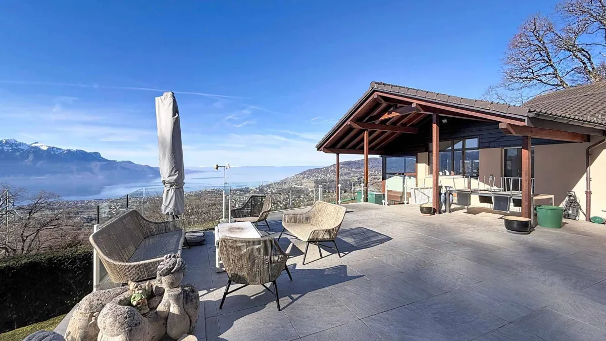 Villa de standing avec panorama grandiose sur le Léman