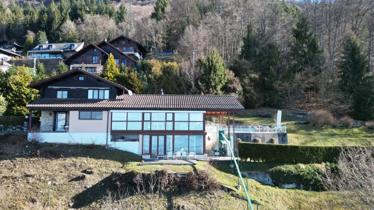 Villa de standing avec panorama grandiose sur le Léman