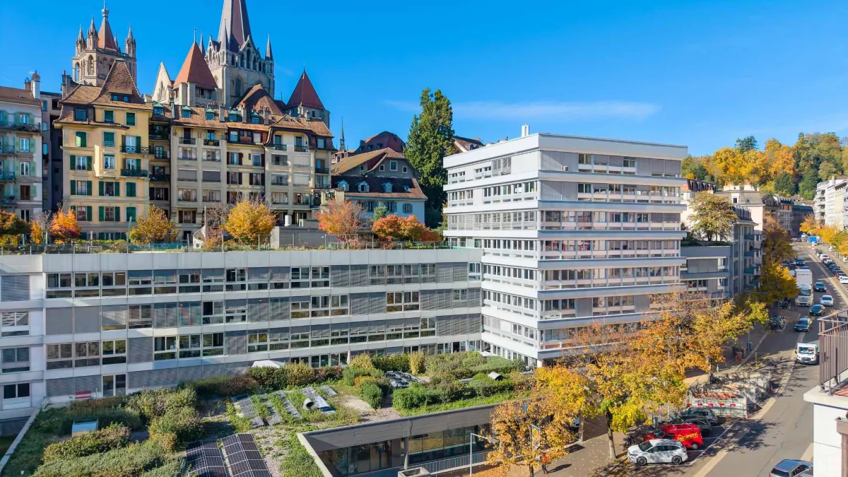 idéalement située au centre-ville - magnifique surface de 221 m2