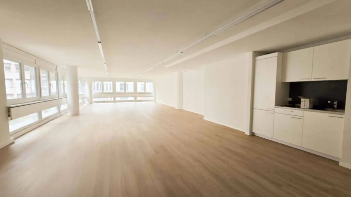 Votre cellule de bureau rénovée au centre-ville de 60  m2