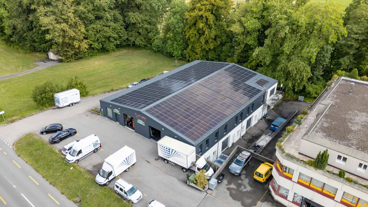 Atelier-stockage de 640 m² avec places de parc à disposition