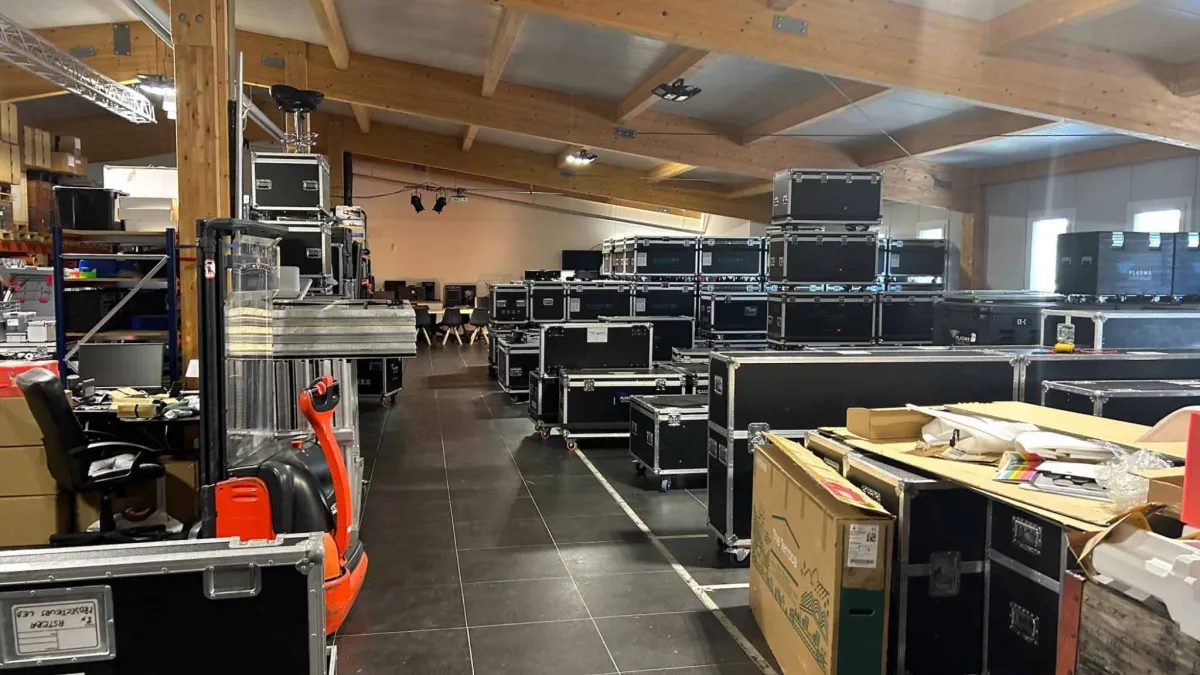 Atelier-stockage de 640 m² avec places de parc à disposition