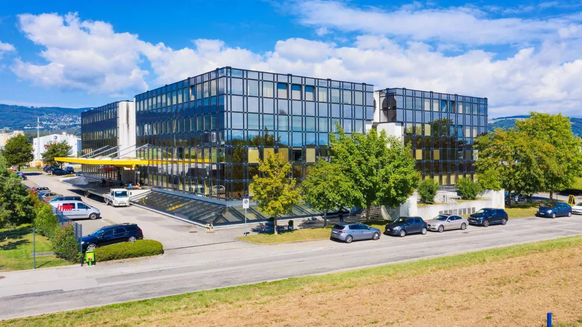 LE GRAND ATRIUM - Belles surfaces administratives de 270 m2 à 820 m2