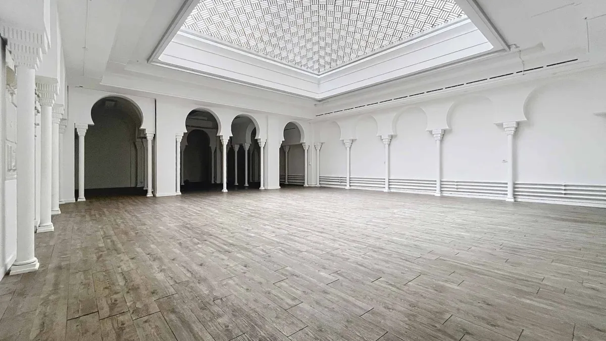 Grande surface modulables en plein cœur de la ville - Idéal activités spécialisées - Hôtel-de-Ville 2