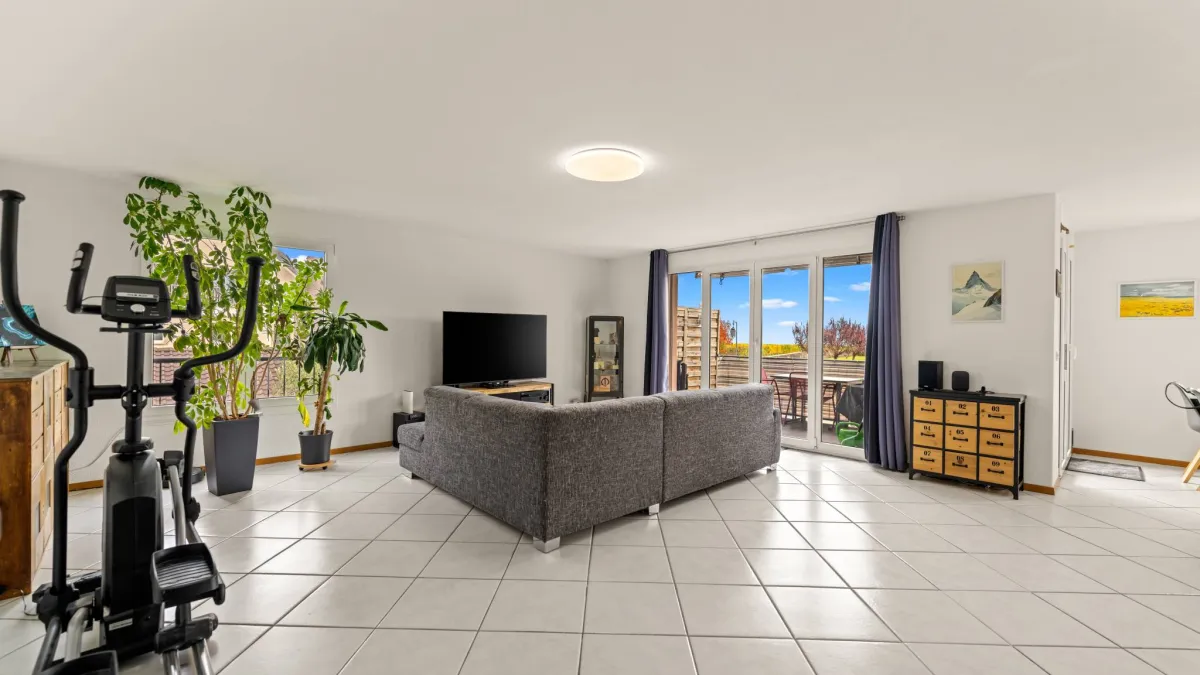 Spacieux appartement de 4,5 pièces avec vue dégagée