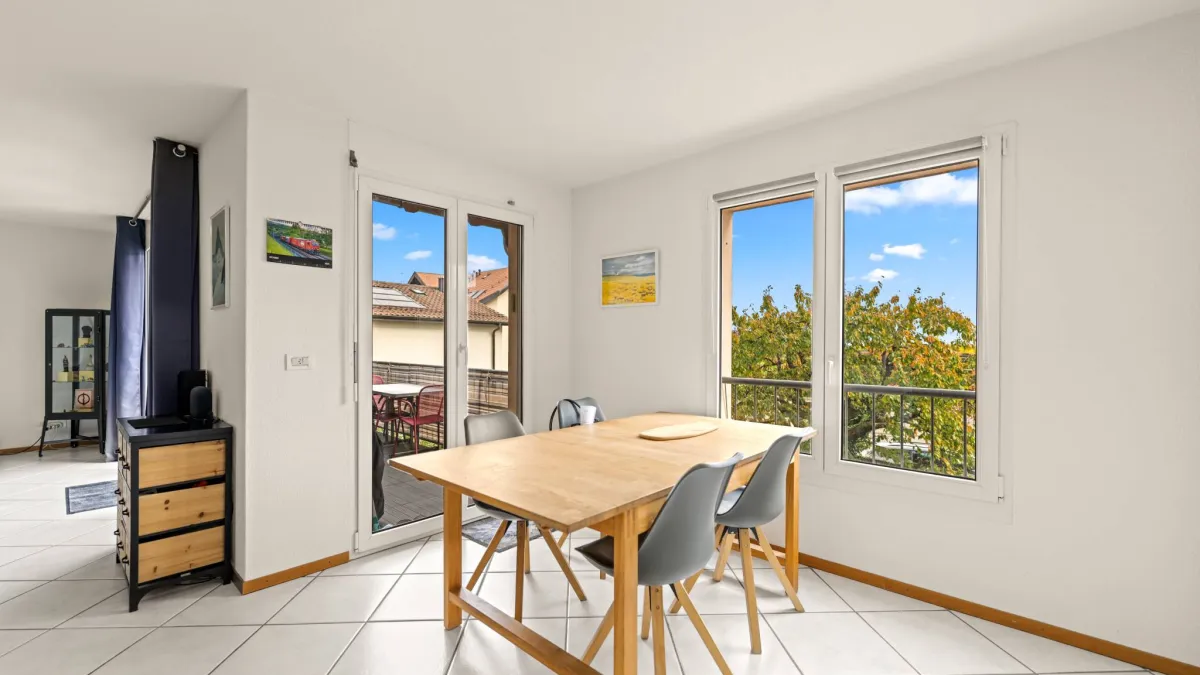 Spacieux appartement de 4,5 pièces avec vue dégagée