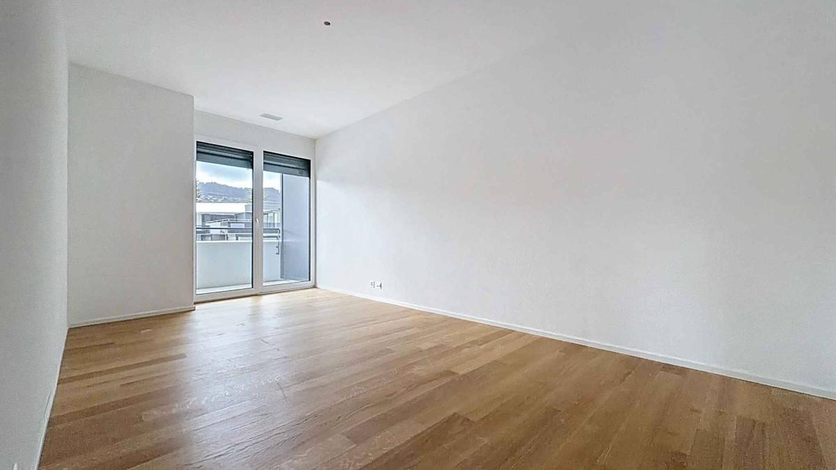 Nouvelle promotion : appartement de 5.5 pièces avec balcon couvert et terrasse