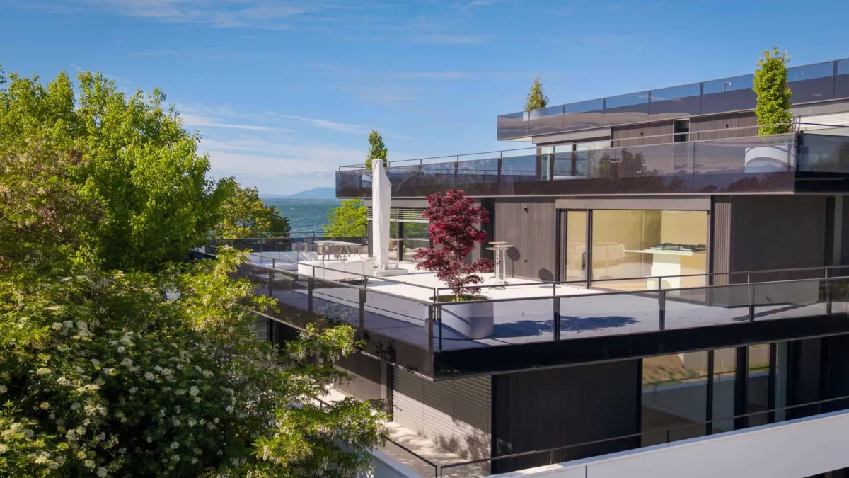 Appartement neuf de 5.5 pièces avec balcon couvert et rooftop terrasse