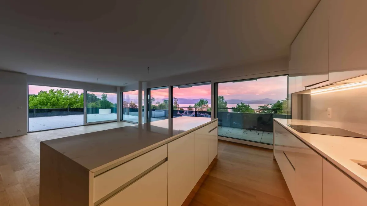 UNIQUE ! Attique neuf de 5.5 pièces bénéficiant d'un rooftop terrasse 
