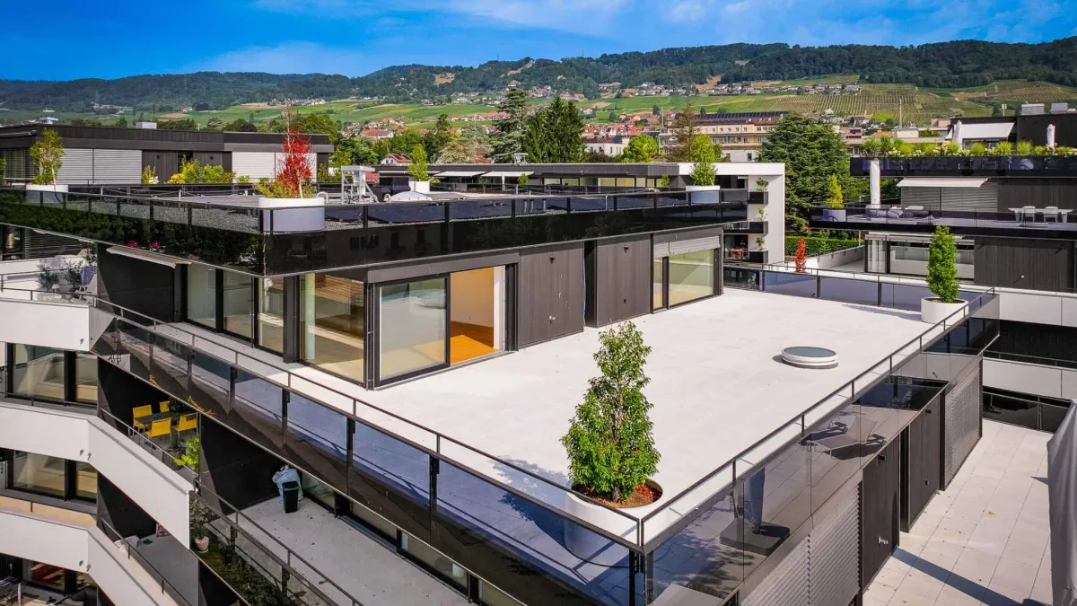 UNIQUE ! Attique neuf de 5.5 pièces bénéficiant d'un rooftop terrasse 