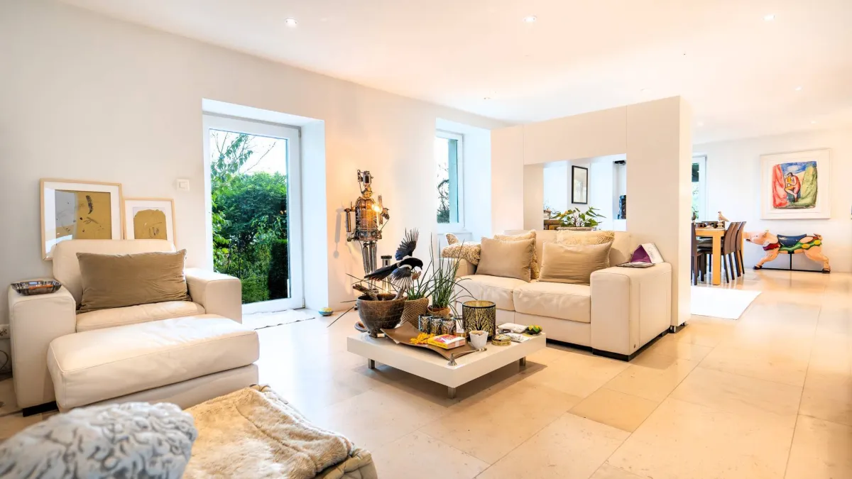 Elégante propriété de 7 pièces - Parcelle de 1'720 m² magnifiquement arboré 