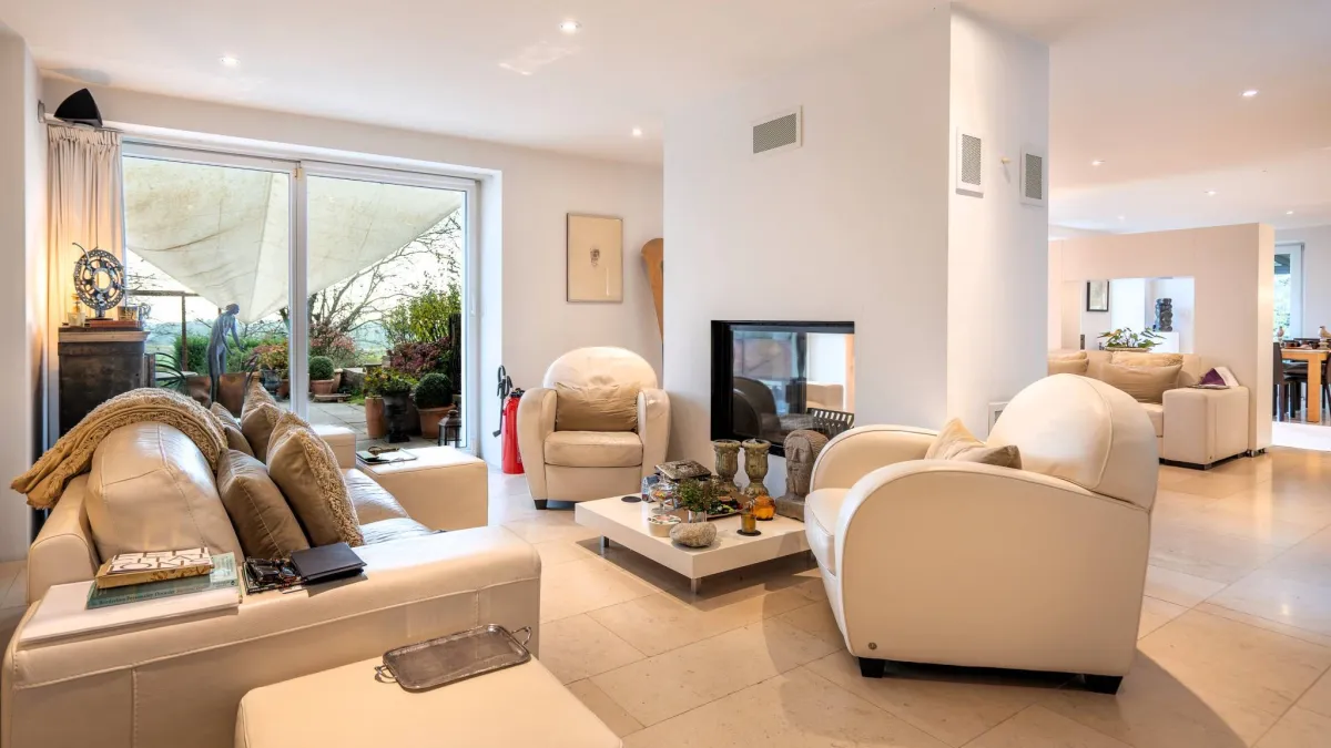 Elégante propriété de 7 pièces - Parcelle de 1'720 m² magnifiquement arboré 