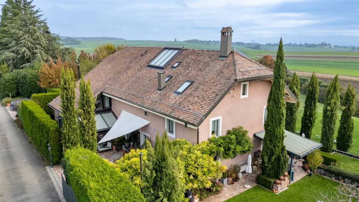 Elégante propriété de 7 pièces - Parcelle de 1'720 m² magnifiquement arboré 