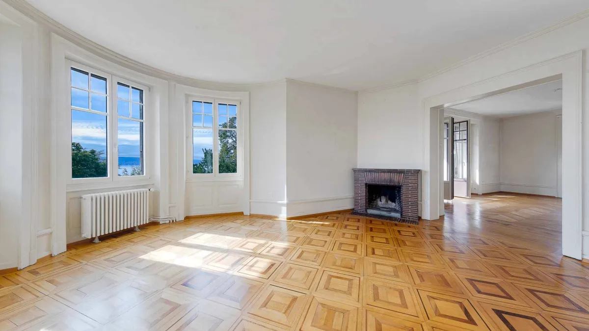 Appartement d'exception au dernier étage avec 2 balcons, à deux pas d'Ouchy