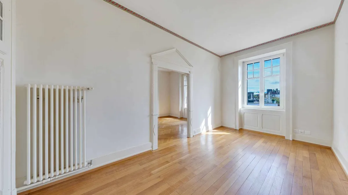 Appartement d'exception au dernier étage avec 2 balcons, à deux pas d'Ouchy