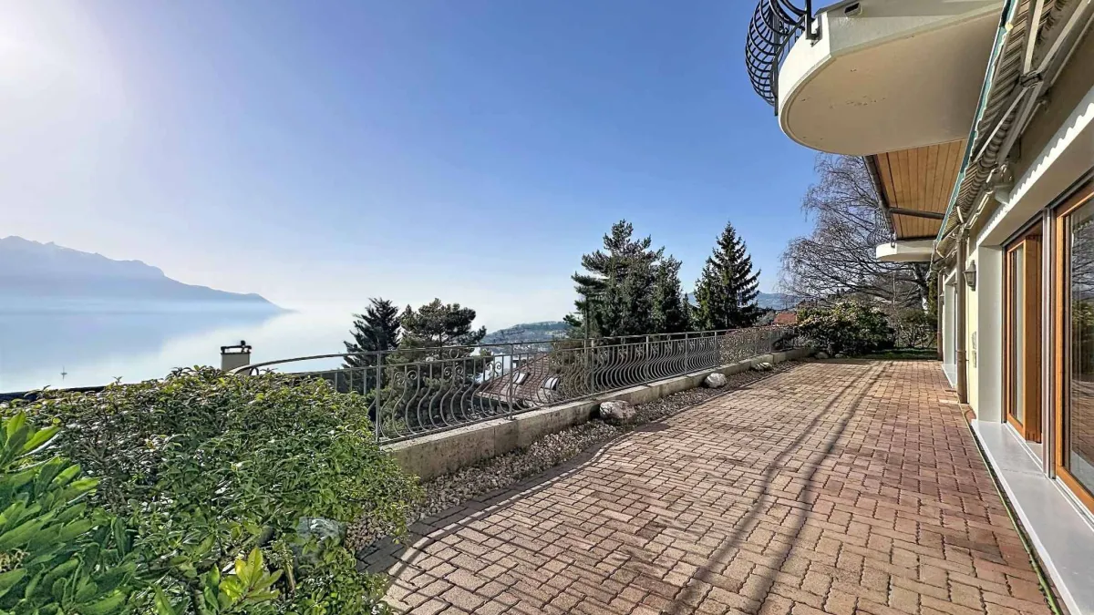 4.5 pièces de 147 m2 avec grande terrasse et jardin privatif