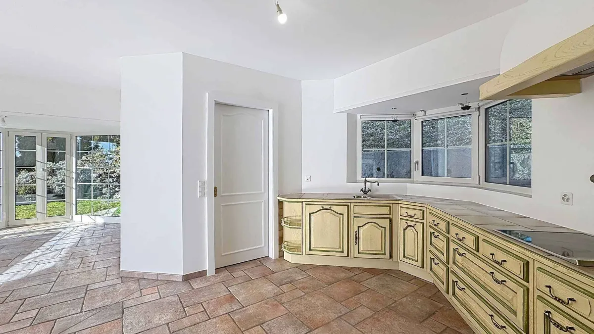 4.5 pièces de 147 m2 avec grande terrasse et jardin privatif